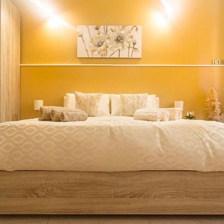 Montellino'S Suite Oro SantʼAntìoco Eksteriør bilde