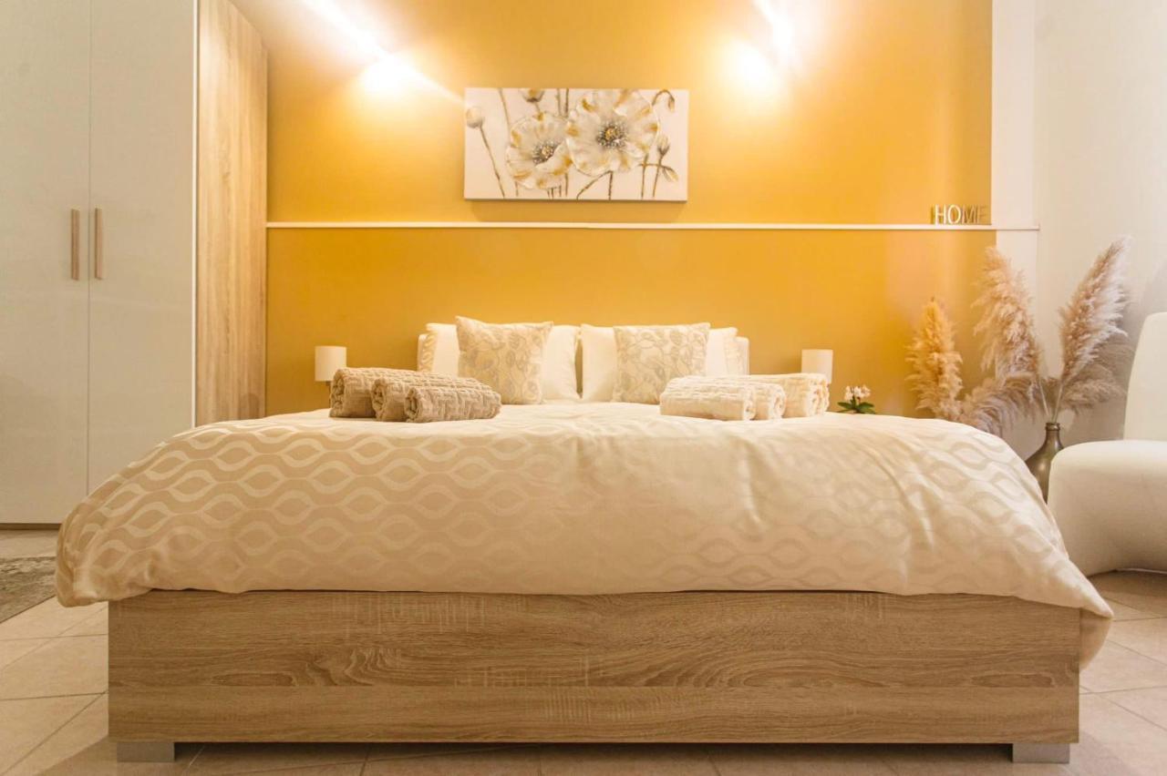 Montellino'S Suite Oro SantʼAntìoco Eksteriør bilde