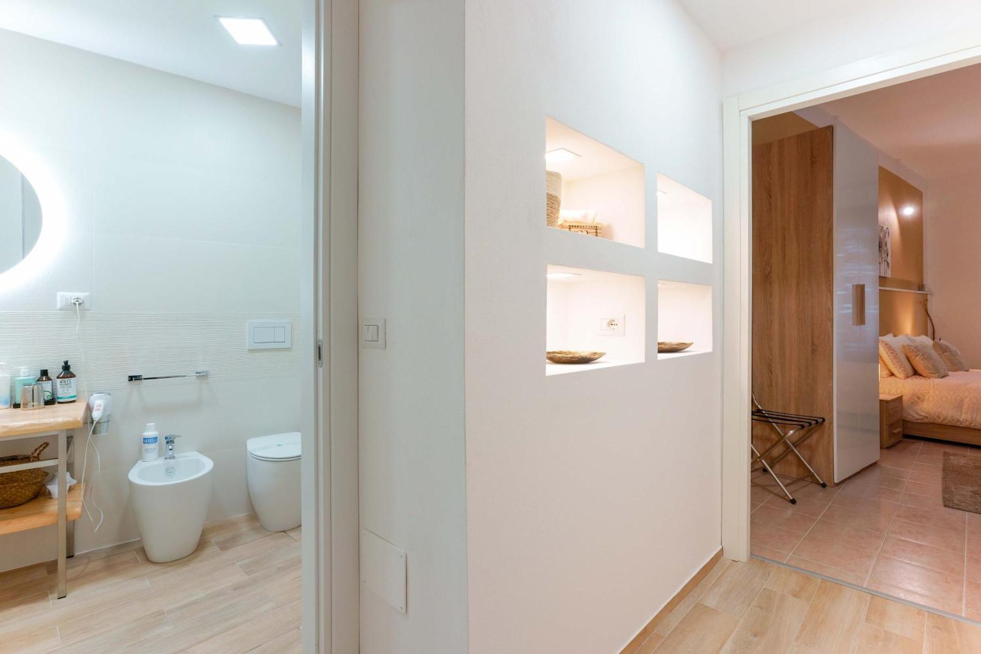 Montellino'S Suite Oro SantʼAntìoco Eksteriør bilde