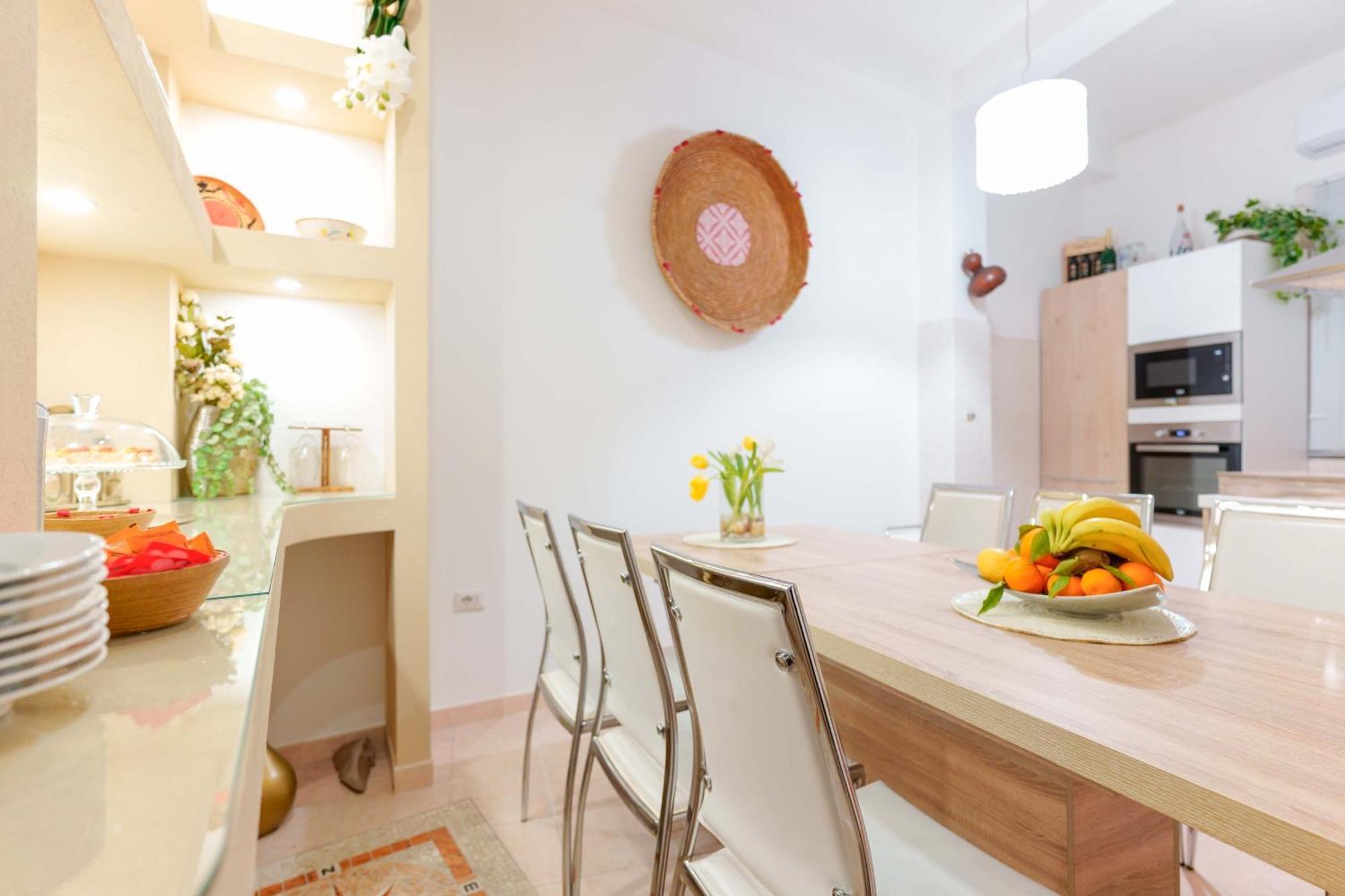 Montellino'S Suite Oro SantʼAntìoco Eksteriør bilde