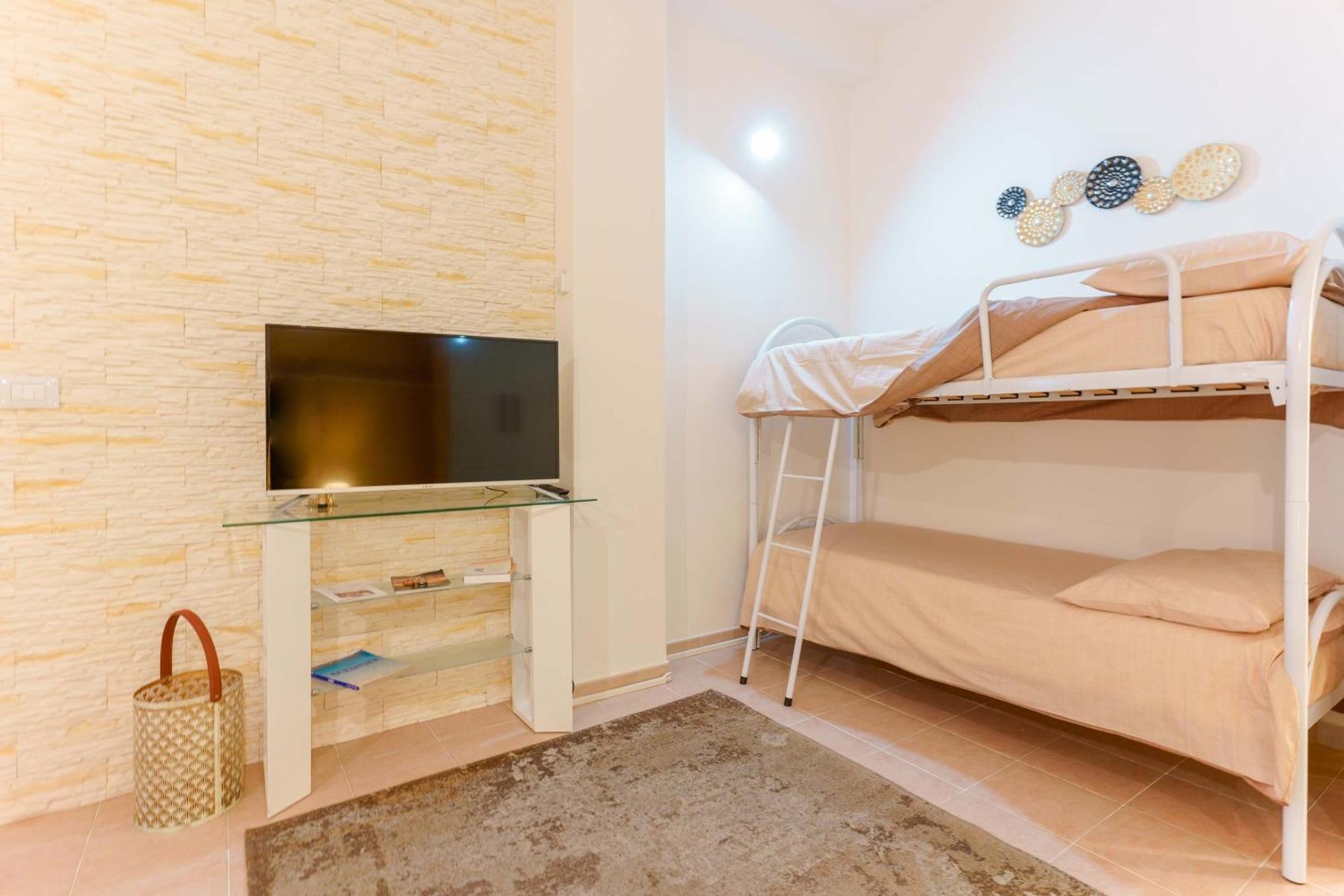 Montellino'S Suite Oro SantʼAntìoco Eksteriør bilde